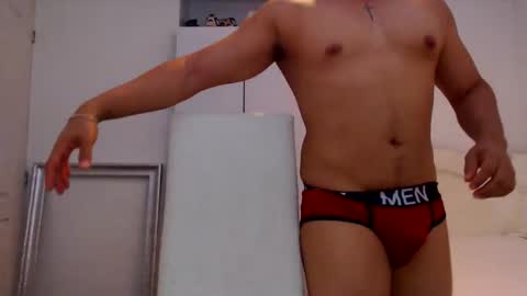 Snapshot of kristian_bi chatting on 10.14.25 Kristian Mendoza online show from 10.14.25