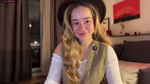 Snapshot of kristyspiritedaway chatting on 03.09.25 Kristy Nip slip shady  Best model on CB  online show from 03.09.25
