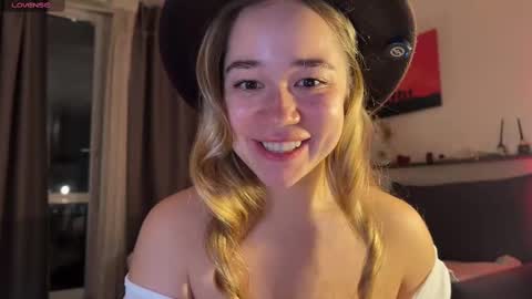 Snapshot of kristyspiritedaway chatting on 03.09.25 Kristy Nip slip shady  Best model on CB  online show from 03.09.25