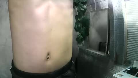 Snapshot of kritthanarkorn chatting on 10.30.25 kritthanarkorn online show from 10.30.25