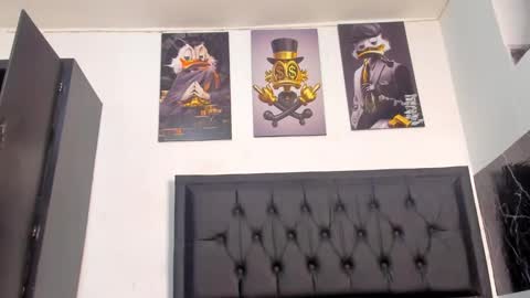 Snapshot of krixtybrown chatting on 01.14.25 krixty online show from 01.14.25