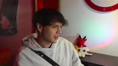 Snapshot of krye_x chatting on 09.28.25 Zack online show from 09.28.25