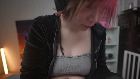 Snapshot of krystalsyxx chatting on 01.27.25 Krystal Syx online show from 01.27.25