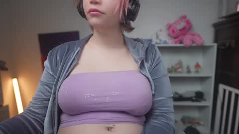 Snapshot of krystalsyxx chatting on 01.30.25 Krystal Syx online show from 01.30.25