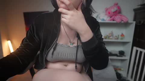 Snapshot of krystalsyxx chatting on 02.16.25 Krystal Syx online show from 02.16.25