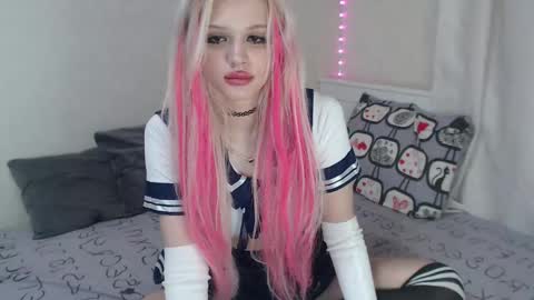 Emilia online show from 02.11.25