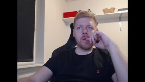 Snapshot of kunmig chatting on 01.01.25 Christian online show from 01.01.25