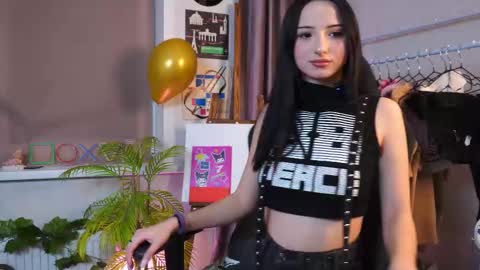 Snapshot of kuromya chatting on 11.02.25 Ariya online show from 11.02.25