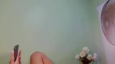 Snapshot of kween_romance chatting on 01.02.25 Kween online show from 01.02.25
