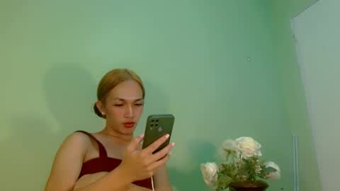 Snapshot of kween_romance chatting on 01.04.25 Kween online show from 01.04.25