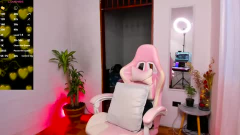 Snapshot of kya_miller_ chatting on 02.14.25 kya_miller_ online show from 02.14.25