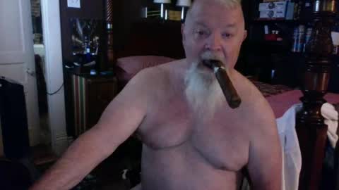 Snapshot of kyhgihntight chatting on 10.28.25 Nick Nude Celt KYHighNTight online show from 10.28.25