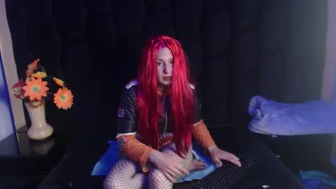 Snapshot of kylie_bloom chatting on 11.02.25 kylie_bloom online show from 11.02.25