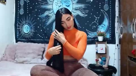 Snapshot of kylie_capricorn chatting on 09.23.25 kylie online show from 09.23.25