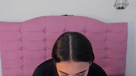 Snapshot of kylie_ls chatting on 10.11.25 kylie_ls online show from 10.11.25