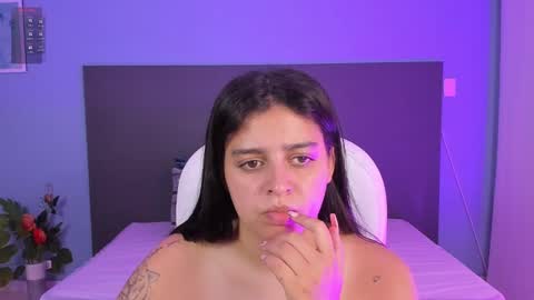 Kylie Reyes  online show from 12.10.24