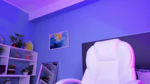 Kylie Reyes  online show from 01.31.25