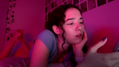 Snapshot of kylieexoxoxo2432 chatting on 01.07.25 Kylie online show from 01.07.25