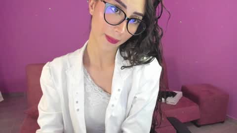 Snapshot of kymgiraldo8 chatting on 02.23.25 Kym Giraldo online show from 02.23.25