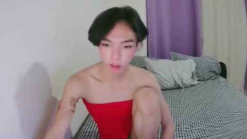 Snapshot of la_ura chatting on 11.17.25 Laura online show from 11.17.25