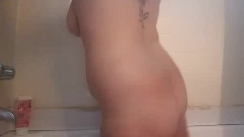 Snapshot of lacybell chatting on 12.15.24 lacybell online show from 12.15.24