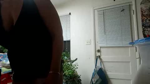 Snapshot of lacybell chatting on 01.15.25 lacybell online show from 01.15.25