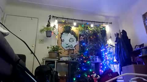 Snapshot of lacybell chatting on 01.19.25 lacybell online show from 01.19.25