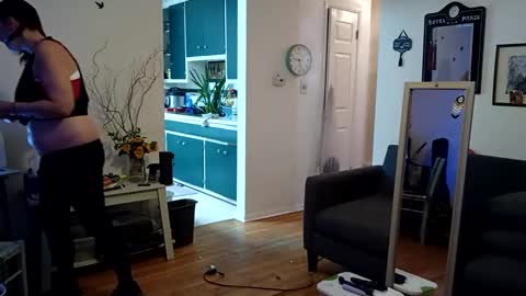 Snapshot of lacybell chatting on 02.04.25 lacybell online show from 02.04.25