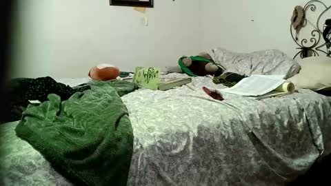 Snapshot of lacybell chatting on 02.11.25 lacybell online show from 02.11.25