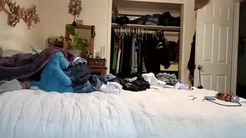 Snapshot of lacybell chatting on 10.10.25 lacybell online show from 10.10.25