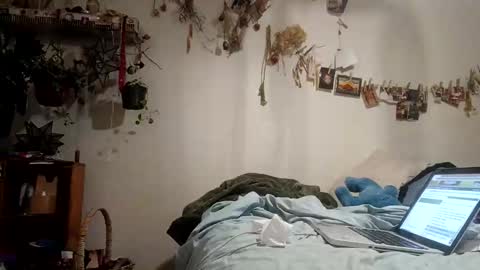 Snapshot of lacybell chatting on 10.24.25 lacybell online show from 10.24.25