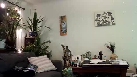 Snapshot of lacybell chatting on 10.29.25 lacybell online show from 10.29.25