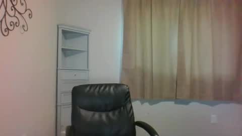 Snapshot of ladiesmandaddy chatting on 10.21.25 Don Kedick online show from 10.21.25