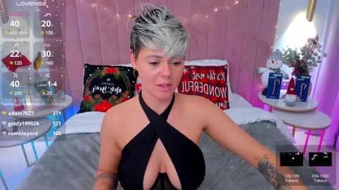 Snapshot of lady_alibi chatting on 01.05.25 AliCooper  online show from 01.05.25