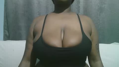 lady_dearra online show from 09.28.25