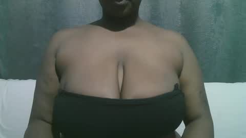 lady_dearra online show from 10.03.25