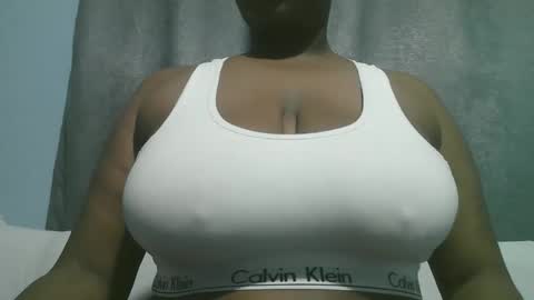 lady_dearra online show from 10.26.25