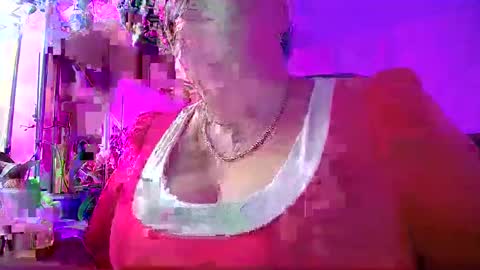 Snapshot of lady_gloria chatting on 01.18.25 Lady Gloria online show from 01.18.25