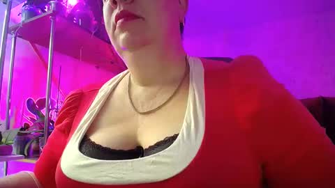 Snapshot of lady_gloria chatting on 02.03.25 Lady Gloria online show from 02.03.25