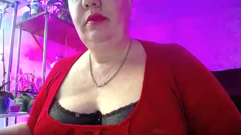 Snapshot of lady_gloria chatting on 02.20.25 Lady Gloria online show from 02.20.25