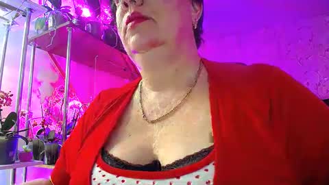 Snapshot of lady_gloria chatting on 03.12.25 Lady Gloria online show from 03.12.25