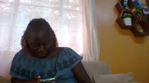 Snapshot of ladyblossoms19 chatting on 09.23.25 lindah32 online show from 09.23.25
