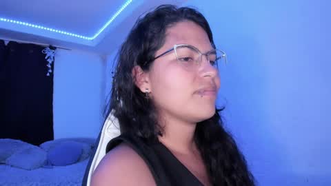 Snapshot of ladybrown_16 chatting on 01.13.25 Lady online show from 01.13.25