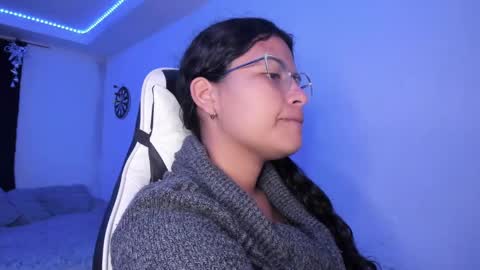 Snapshot of ladybrown_16 chatting on 01.18.25 Lady online show from 01.18.25