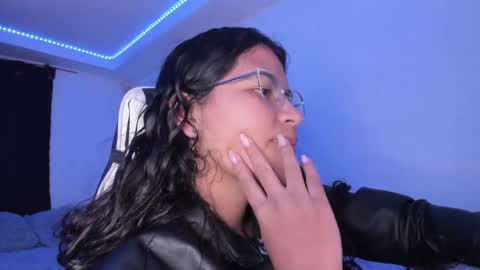 Snapshot of ladybrown_16 chatting on 01.24.25 Lady online show from 01.24.25