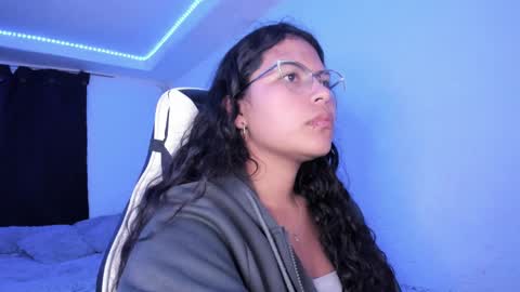 Snapshot of ladybrown_16 chatting on 02.02.25 Lady online show from 02.02.25