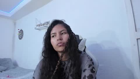 Snapshot of ladybrown_16 chatting on 02.04.25 Lady online show from 02.04.25