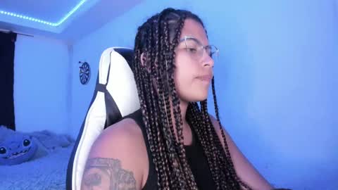 Snapshot of ladybrown_16 chatting on 02.06.25 Lady online show from 02.06.25