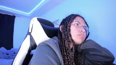 Snapshot of ladybrown_16 chatting on 02.08.25 Lady online show from 02.08.25