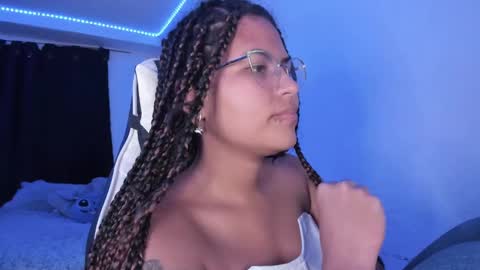 Snapshot of ladybrown_16 chatting on 02.10.25 Lady online show from 02.10.25